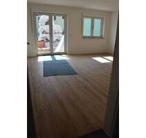 Erstbezug !! 2 Zi. Neubau-Dachgeschoß-Wohnung mit großzügigem Wannenbad mit Fenster, Sonnenbalkon in Dettelbach-OT Effeldorf Whg. 5 Rechts