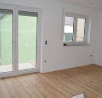 Erstbezug !! 2 Zi. Neubau-Wohnung mit grosszügigem Tageslichtbad, Du.+Wanne, Sonnenterrasse für Single oder Pärchen in Dettelbach-OT Effeldorf Whg. 2