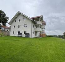 Sonnige 3-Zimmer-Erdgeschosswohnung mit super Aussicht und schöner Terrasse + zwei Stellplätze - Bogen Oberalteich