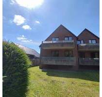 Zweifamilienhaus mit Tiefgarage & gr. Grundstück - Hamburg-Rahlstedt