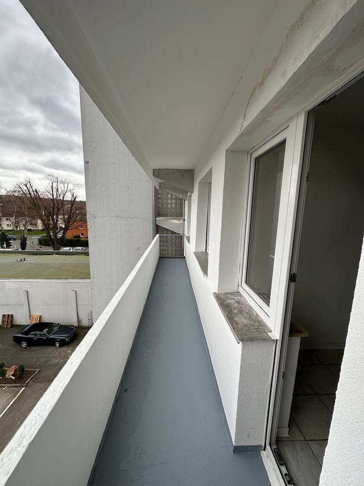 Erstbezug nach Renovierung 3 Zimmer mit großem Balkon - Bergheim Quadrath-Ichendorf