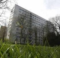 *Hoch oben über Dessau* - 270,00 EUR Kaltmiete, ca.  33,80 m² Wohnfläche in Dessau-Roßlau (PLZ: 06844) Innerstädtischer Bereich Mitte 24