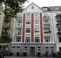 4 Zimmer Wohnung im Altbaustil mit Terrasse und Garten in zentraler Lage in 22303 Hamburg