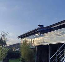 Großzügiges Wohnhaus mit Pool & Panoramablick - Einliegerwohnung möglich - 30 Min. v. Frankfurt - Glashütten