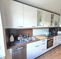Gepflegte 3 Zimmer-Wohnung mit Balkon + Einbauküche in ruhiger Lage zu vermieten - Gerbrunn