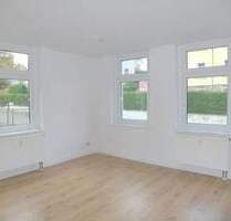 Wittgensdorf: Geräumige Familienwohnung mit Laminat 