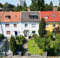 Reihenmittelhaus mit Ausbaureserve, Terrasse & großem Westgarten in Zerzabelshof, Nürnberg