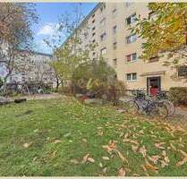 Bezugsfreie und charmante Eigentumswohnung in Friedrichshain: 2,5 Zimmer, Einbauküche und Keller - Berlin