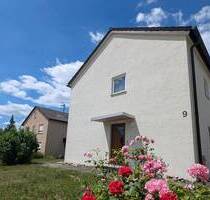 Gepflegtes Ein- bis Zweifamilienhaus mit Pelletheizung, großem Garten und Ausbaumöglichkeiten - Hochdorf