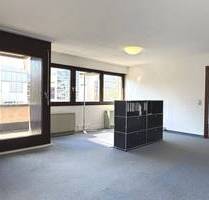 Zentral gelegene 2,5-Zimmer-Wohnung mit Westterrasse & Garagenbox in Sindelfingen