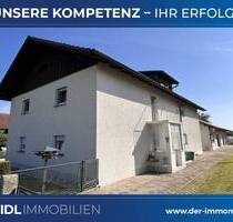 gepflegtes 2 Fam. Haus mit Garagen und Büro - Pocking Indling