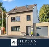 Freistehendes Einfamilienhaus mit drei Garagen und Wintergarten - Mehrgenerationenhaus geeignet! - Niederzier / Ellen
