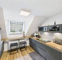Exklusives Wohngefühl über Gelsenkirchen: Moderne Dachgeschosswohnung mit Stil