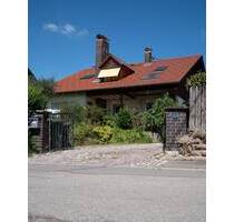 Mehrgenerationenhaus mit drei Wohneinheiten, Garten und Waldrandlage - Wilhelmsfeld