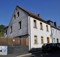 Familienschatz in der Stadt - 259.000,00&nbsp;EUR Kaufpreis, ca.&nbsp; 154,00&nbsp;m&sup2;&nbsp;Wohnfl&auml;che in Marktredwitz (PLZ: 95615)