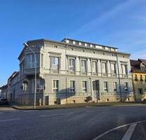 RENOVIERTES MEHRFAMILIENHAUS MIT ZAHNARZTPRAXIS UND VIELSEITIGEN NUTZUNGSMÖGLICHKEITEN - Allstedt