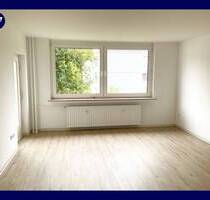 *NEUES Wohngefühl* Frisch RENOVIERTE 2-Zimmer-Wohnung + Tageslichtbad + neuer Vinylboden + 2 Balkone - Bielefeld Innenstadt