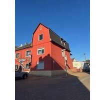 Wehrden! Momentan Gaststätte mit Innenhof und darüber liegender Wohnung! Wohnnutzung nach Umbau möglich! - Völklingen
