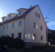 Sonnige 3-Zimmer Dachgeschoßwohnung in Weinstadt Strümpfelbach
