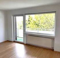 Helle und sonnige 3-12- Zimmer Wohnung. Zentrumsnahe Lage. Garage. EBK. LIFT. Renoviert. SOFORT BEZUG !!!! - Villingen-Schwenningen