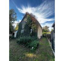 Handwerkerhaus mit Streuobstwiese in Werder