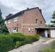 Gepflegtes 2-Familienhaus mit Garage in sehr guter Wohnlage von MG-Pongs - Mönchengladbach-Pongs