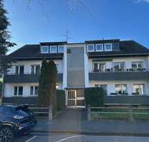 Sanierte 3-Zimmer-Wohnung mit Balkon in schöner Wohngegend - Bergisch Gladbach Refrath