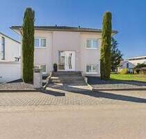 NENNIG: NEUWERTIGES, MASSIVES WOHNHAUS IN TOP LAGE AN DER GRENZE LUXEMBURG! - Perl / Nennig