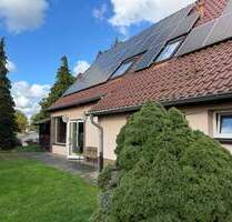 Brandis: sofort frei | Wohnen und Arbeiten unter einem Dach | zentral gelegen