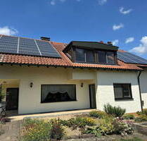 Großzügiges Familienhaus mit energetischem Anspruch und vielseitigen Möglichkeiten - Ruhige Lage - Hüttisheim