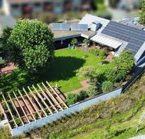 Beeindruckende Liegenschaft mit harmonisch angelegtem Garten in Borgholzhausen