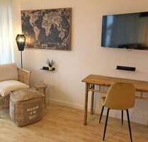 Luxus und Qualität auf kleinstem Raum: Modern ausgestattete 1-Zimmer-Wohnung mit Balkon in Szenelage am Winterhuder Marktplatz - Hamburg