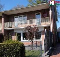 Neuwertige Heiztherme! Eine gut geschnittene und modernisierte Doppelhaushälfte mit zusätzl. Balkon und massiv. Gar... - Aurich Popens