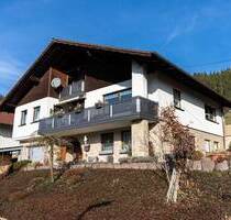 Ihr neuer Wohlfühlplatz: Einfamilienhaus mit Einliegerwohnung und bezauberndem Panoramablick - Reichenbach am Heuberg