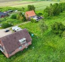 Riesig! 4800 qm Baugrundstück! inkl. 2 Objekte! - Stade