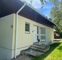Einzigartige Gelegenheit: Wunderschönes Haus mit Einliegerwohnung, traumhaftem Garten und Sauna - Bindlach Benk
