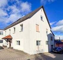 Großzügiges Zweifamilienhaus in Lauterhofen