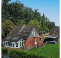 Einfamilienhaus mit großem Grundstück und Pferdeboxen in idyllischer Lage - Axstedt