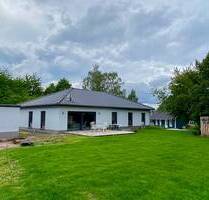 Bungalow mit Doppelgarage anmieten - sofort verfügbar! - Bad Dürrenberg / Tollwitz Ragwitz