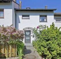 Flexibles Familienleben: Haus mit viel Platz und charmantem Garten - Asperg
