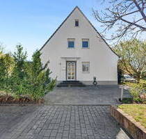Großzügiges Einfamilienhaus mit Garten, Terrasse und Ausbaureserve - Hürth-Berrenrath
