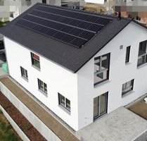 **ERSTBEZUG! Neubau Doppelhaushälfte mit Terrasse und Großraum-Garage** - Sulzfeld
