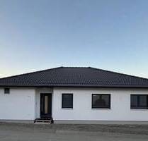 von PRIVAT - moderner KW40 Bungalow in Vöhl-Oberorke Bj 2022, 134qm, 5 Zi, sofort frei