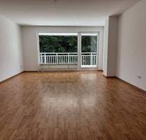 Tolle 2,5-Zimmer-Wohnung in ruhiger Lage mit großem Sonnenbalkon - Großhansdorf