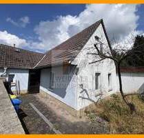Charmantes Wohnhaus mit Nebengebäude in idyllischer Lage - 07629 Schleifreisen