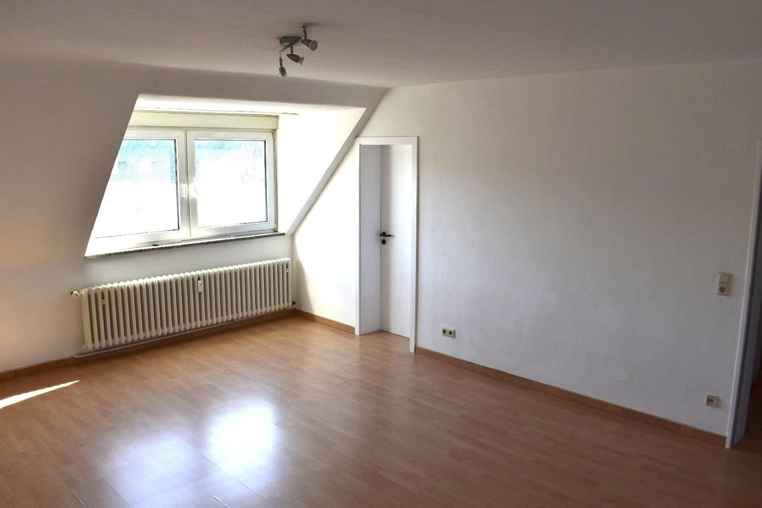 Schöne 1-Zimmer Wohnung mit neuer Einbauküche in Wiesbaden #62