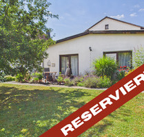 RESERVIERT!!! Charmantes Einfamilienhaus mit Einliegerwohnung und gepflegtem Garten in ruhiger Lage von Ehringshausen-Dillheim