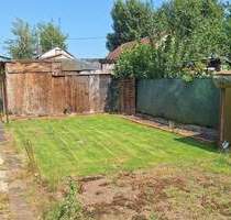 Lu-Oggersheim - Haus mit Nebengebäude auf großem Grundstück - Ludwigshafen am Rhein