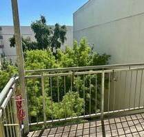Biete 3 Zimmer Wohnung mit Balkon! - Magdeburg Stadtfeld Ost