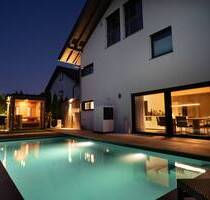 Neu- hochwertige DHH in massiver Holzbauweise mit vielen Highlights, Pool, in begehrter TOP-Lage - Grafing